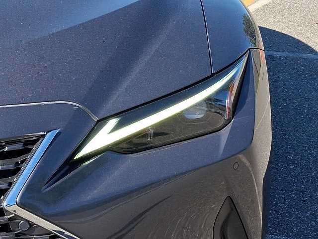 Certified 2022 Lexus IS 300 AWD w/ Premium Package image 9