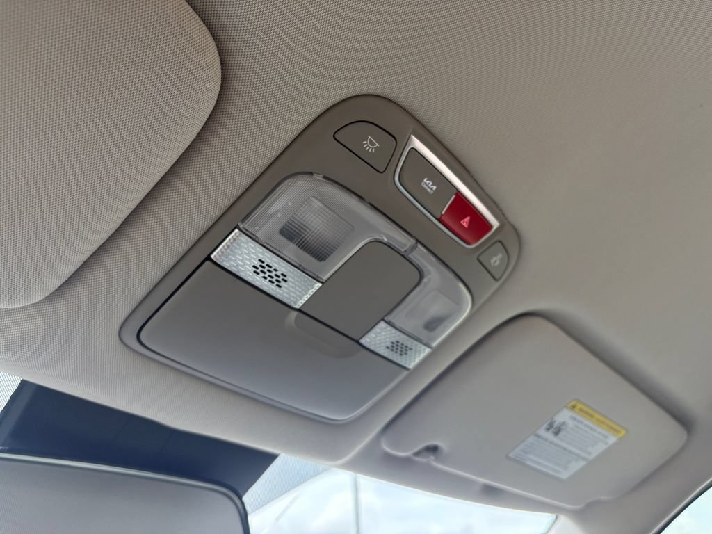 Used 2024 Kia Telluride S FWD image 31