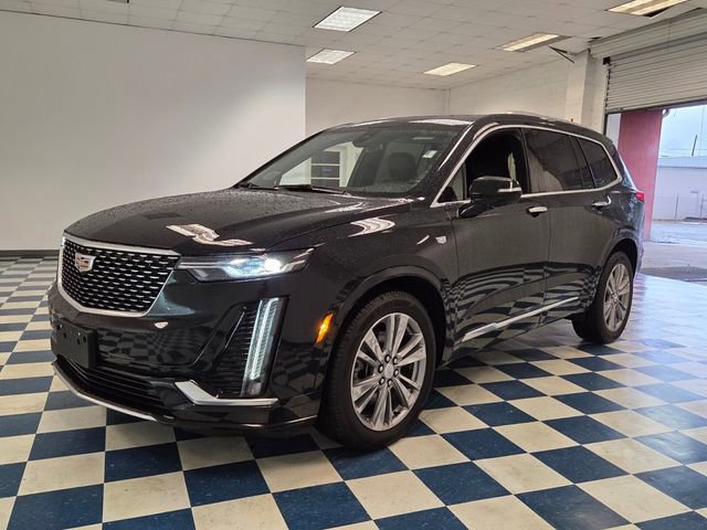 Used 2023 Cadillac XT6 Premium Luxury image 3