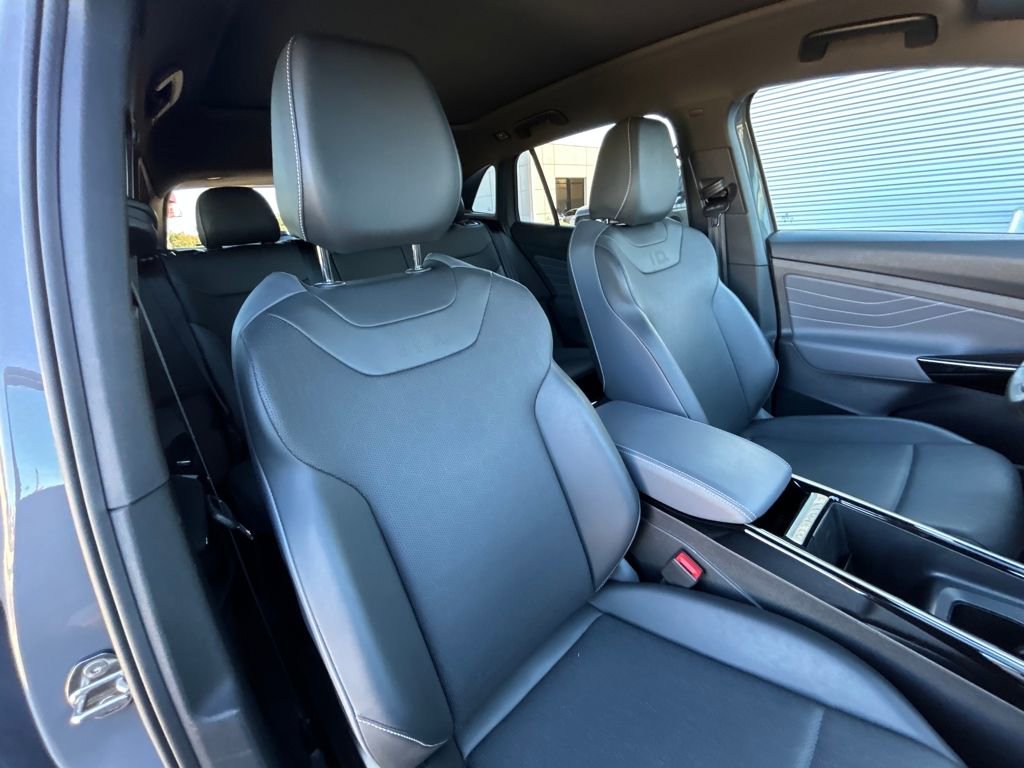 Used 2023 Volkswagen ID.4 S image 42