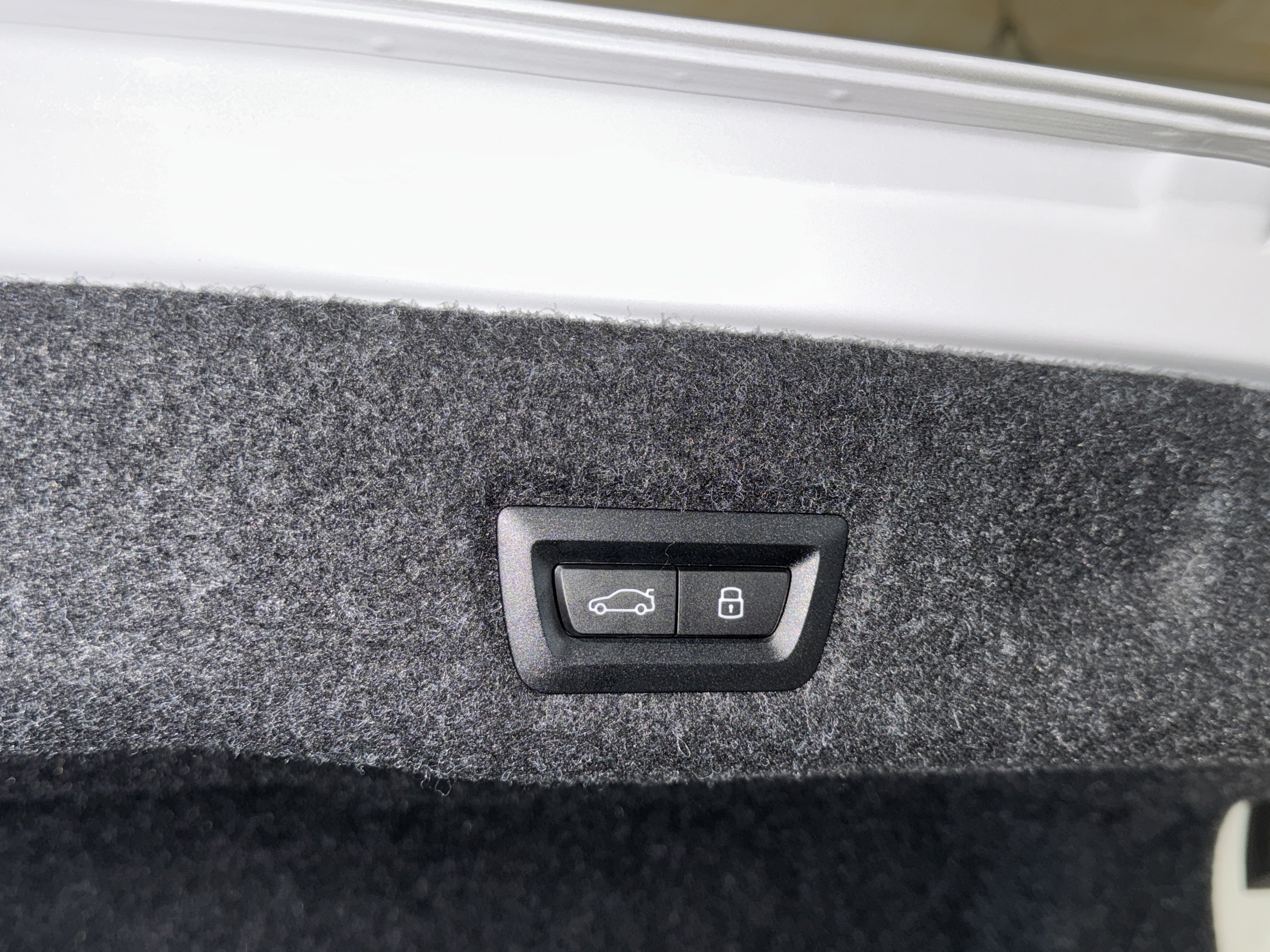 Used 2025 BMW 530i w/ Premium Package RWD image 14