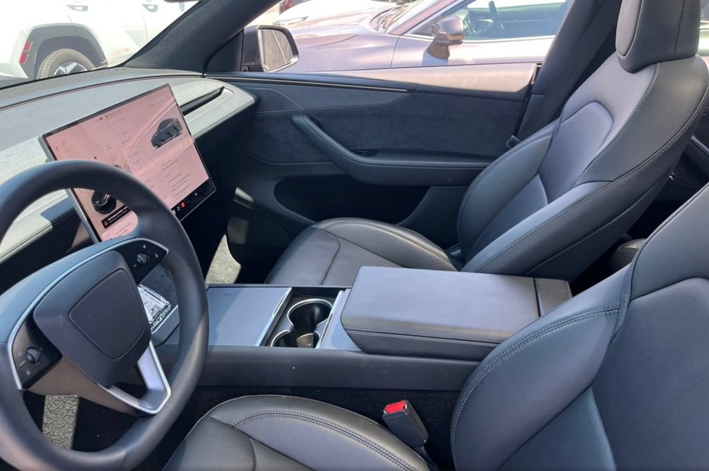 Used 2026 Tesla Model Y Long Range AWD/4WD image 4