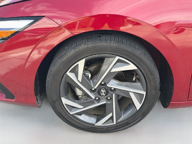 Certified 2025 Hyundai Elantra SEL FWD image 34