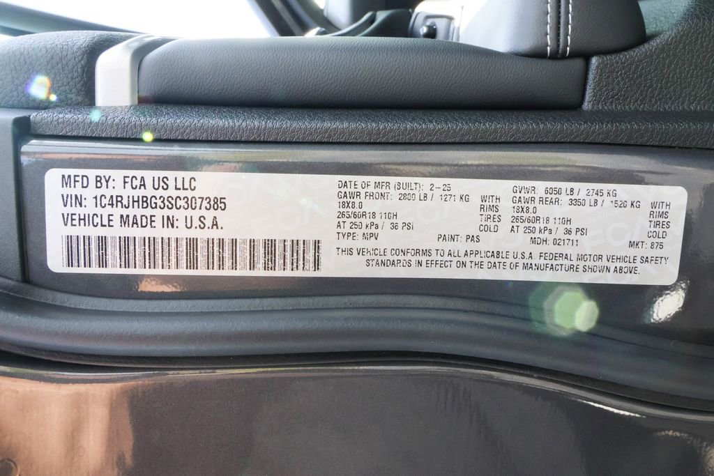 Used 2025 Jeep Grand Cherokee Limited image 43