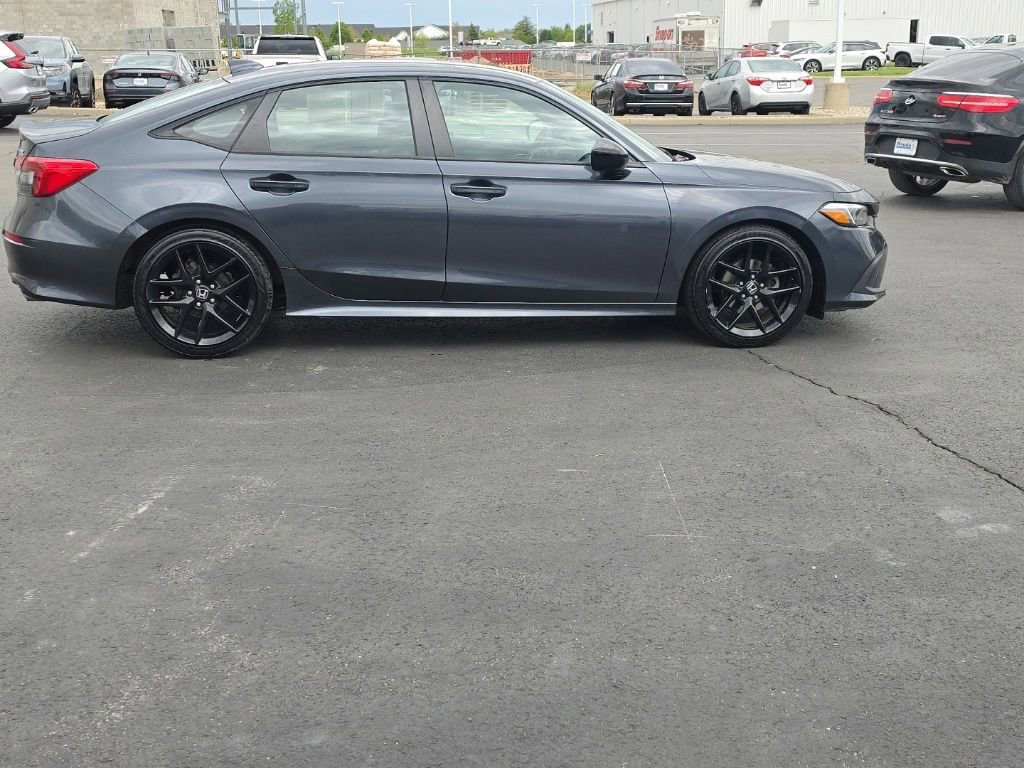 Used 2023 Honda Civic Sport image 8
