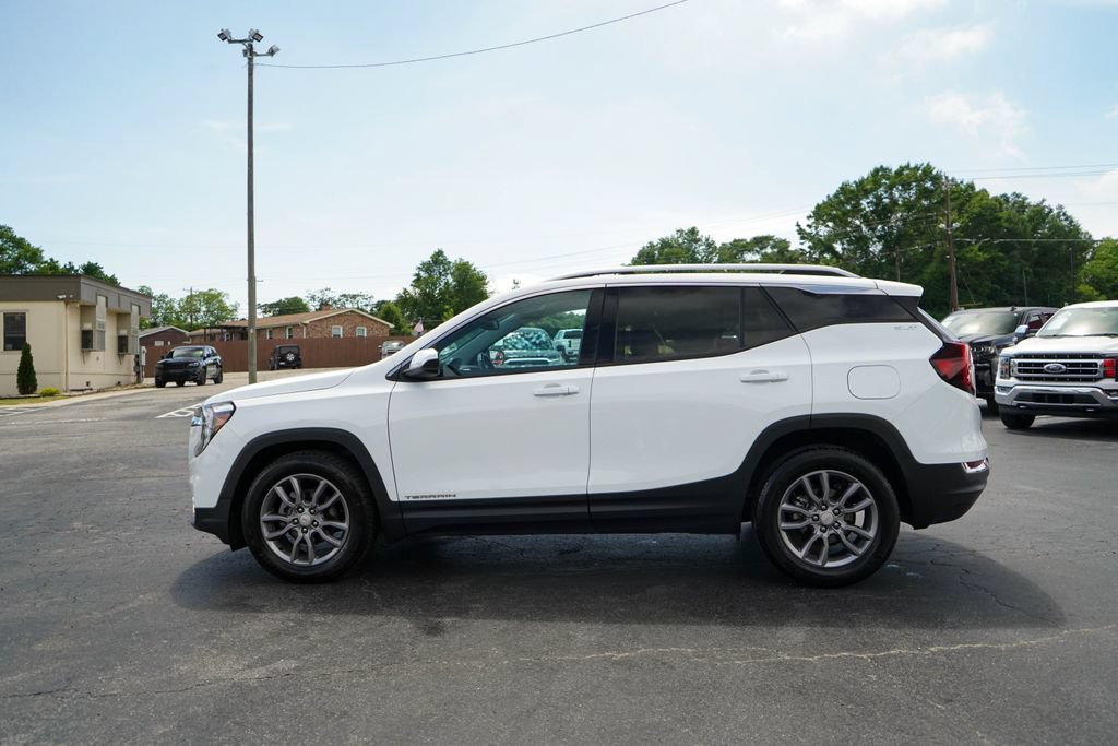 Used 2024 GMC Terrain SLT FWD image 22