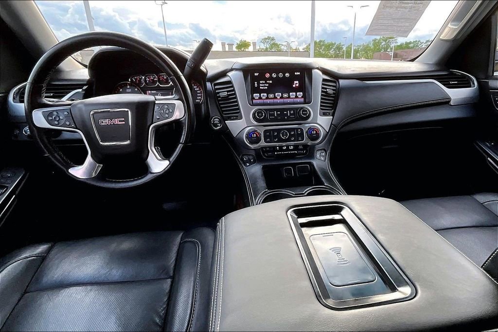 Used 2016 GMC Yukon SLT AWD/4WD image 14