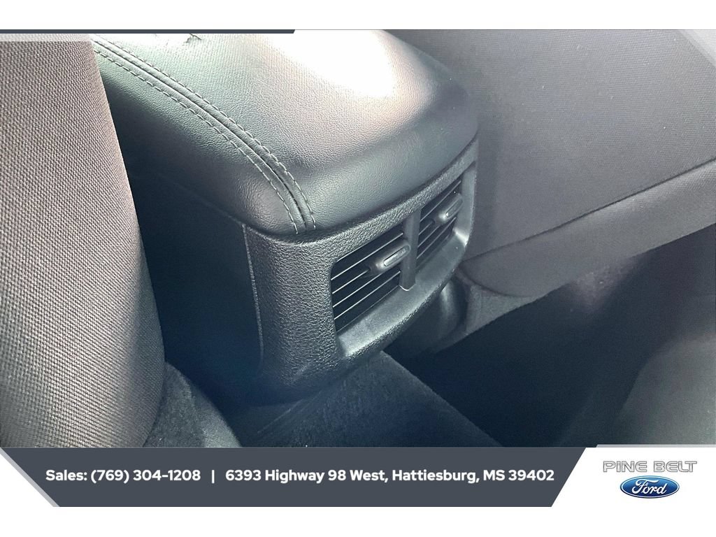 Used 2020 Dodge Challenger SXT w/ Blacktop Package RWD image 23