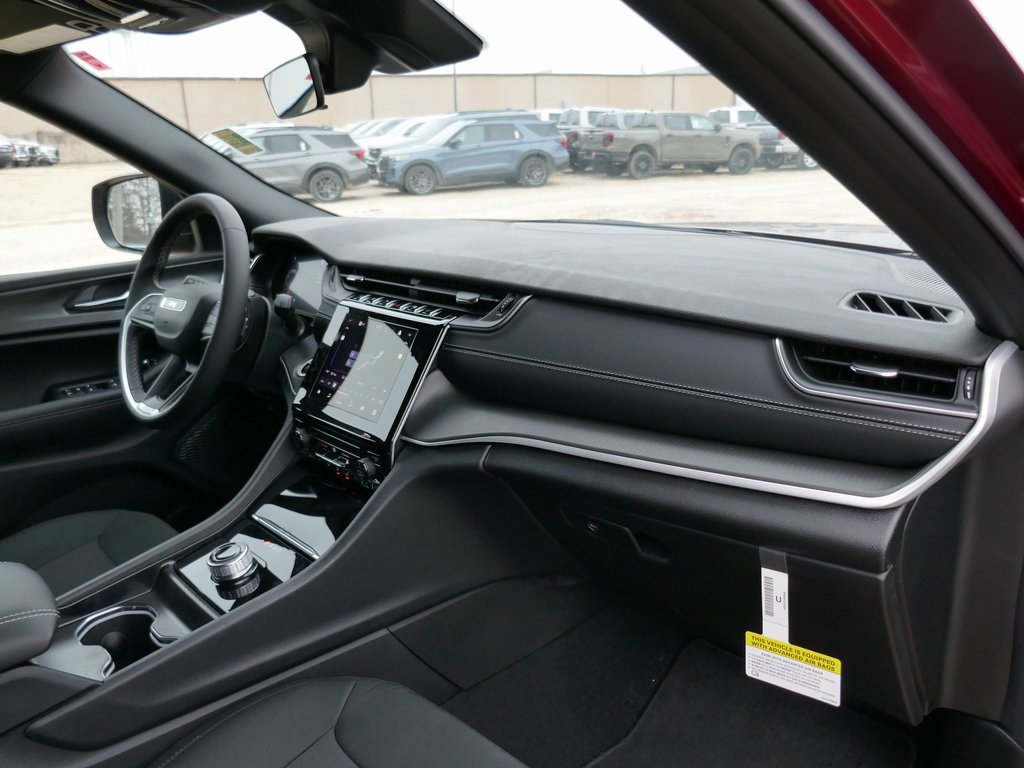 New 2025 Jeep Grand Cherokee Laredo X image 10