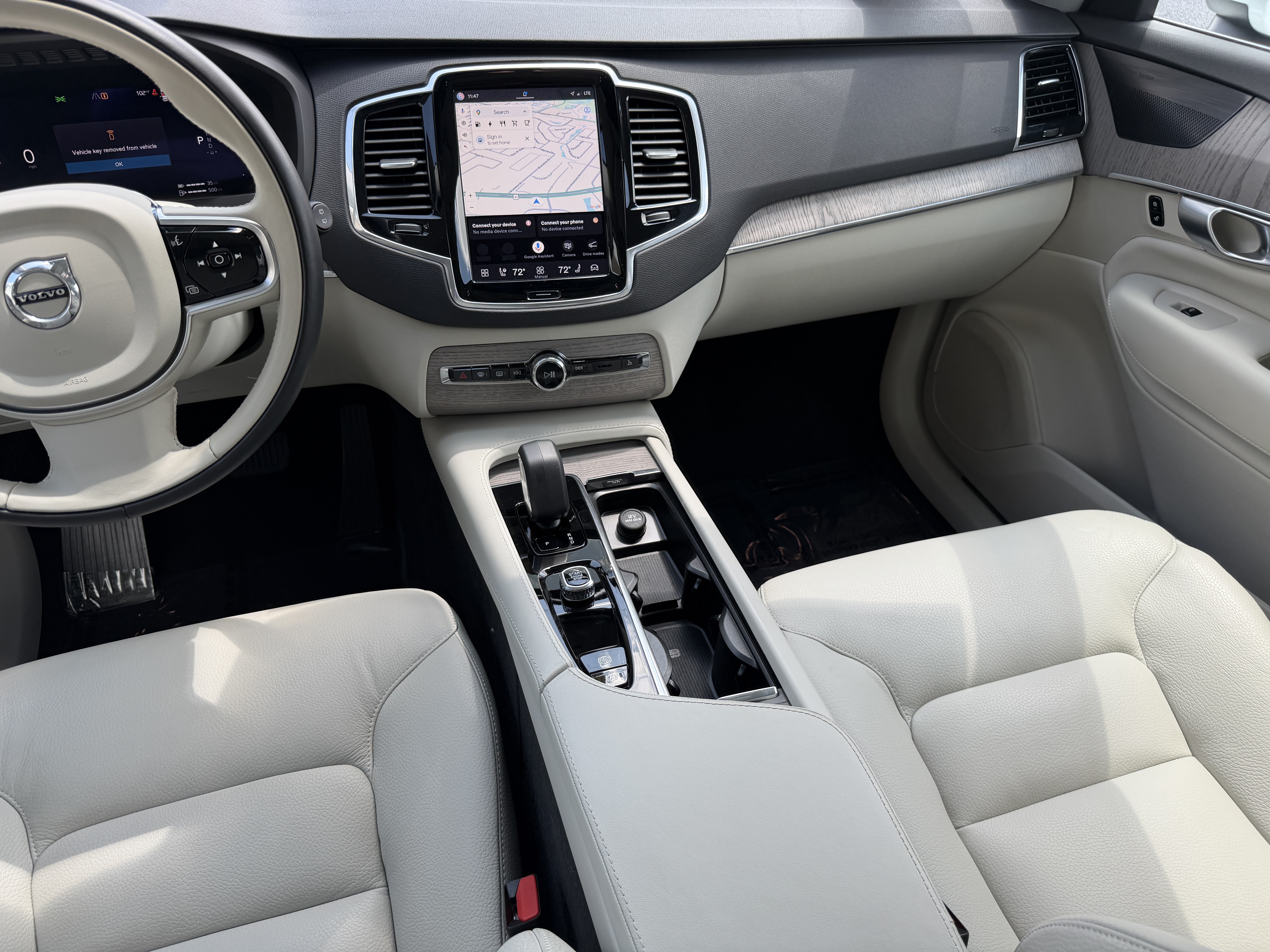 Certified 2024 Volvo XC90 T8 Plus AWD/4WD image 15