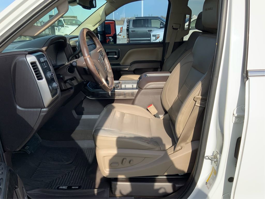 Used 2015 GMC Sierra 3500 Denali w/ Duramax Plus Package AWD/4WD image 9