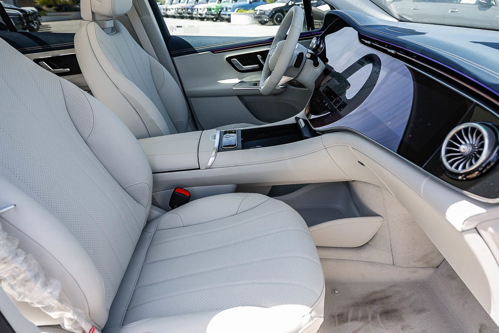 New 2026 Mercedes-Benz EQE 320 4MATIC SUV image 17