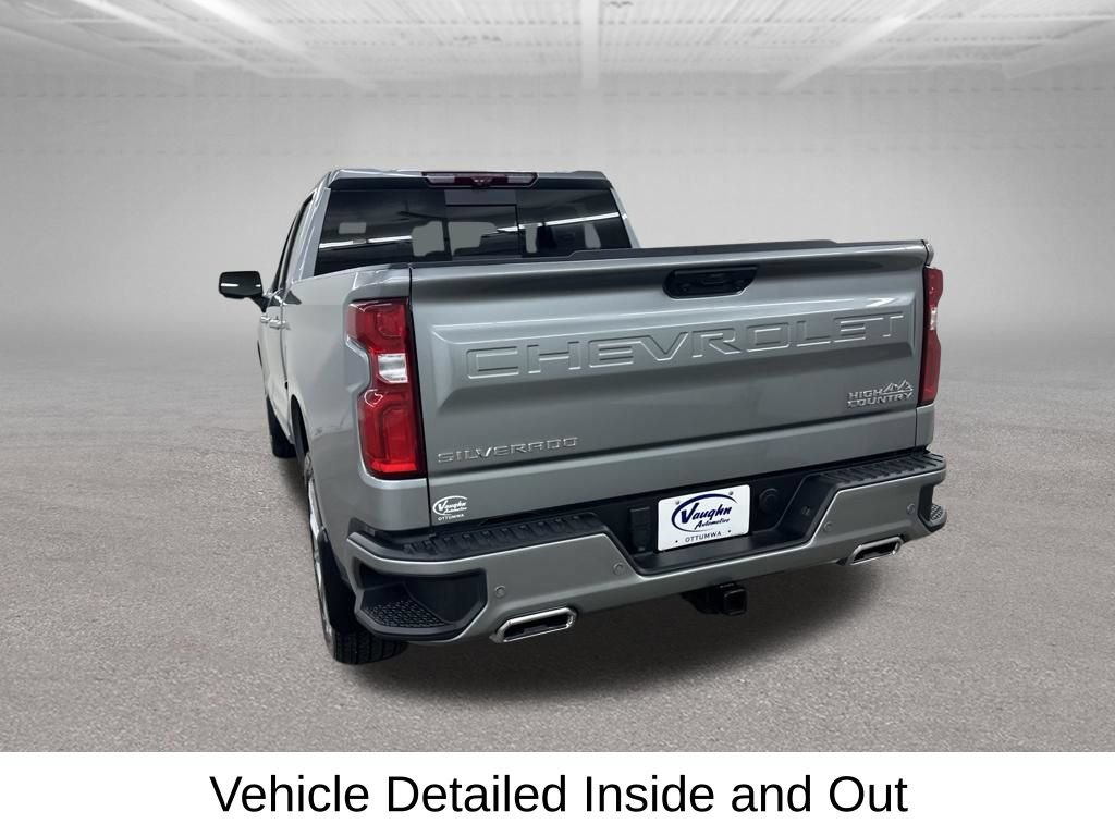 Used 2025 Chevrolet Silverado 1500 High Country w/ High Country Premium Package AWD/4WD image 10