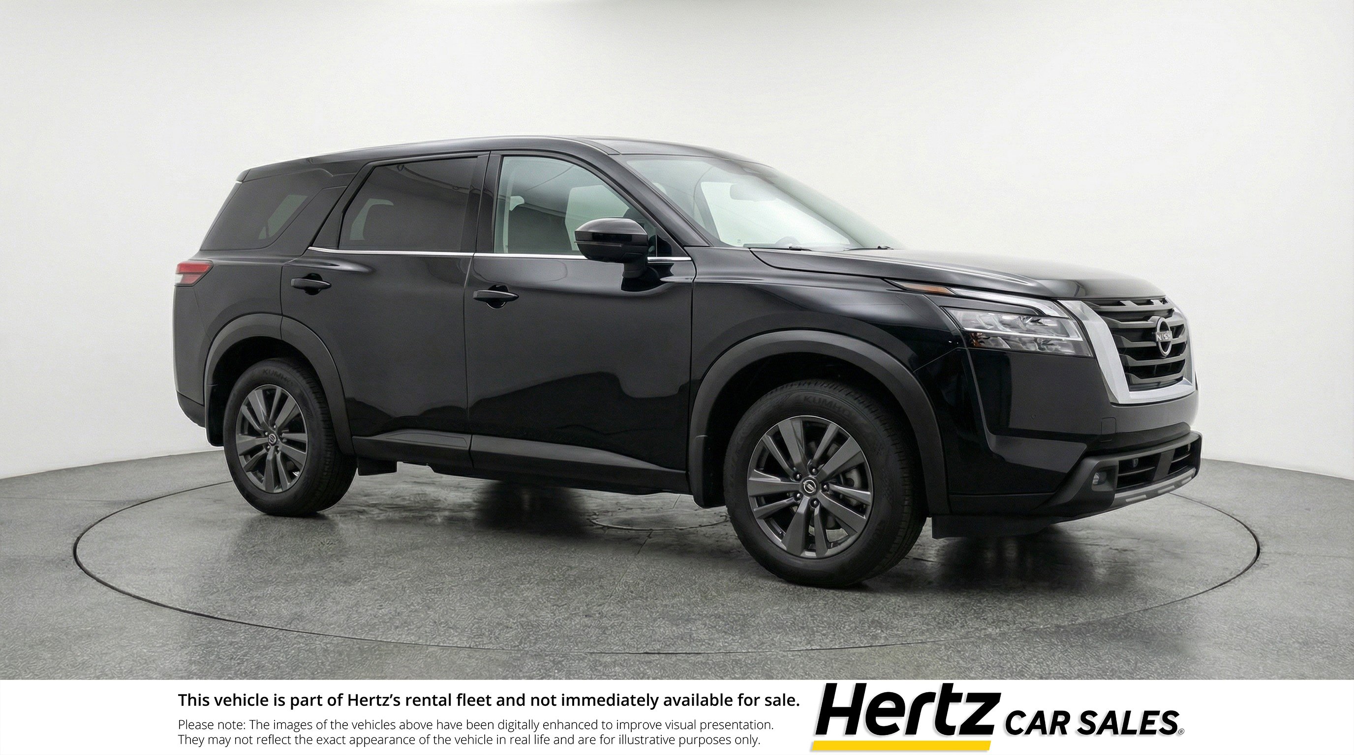 Used 2025 Nissan Pathfinder SV image 1