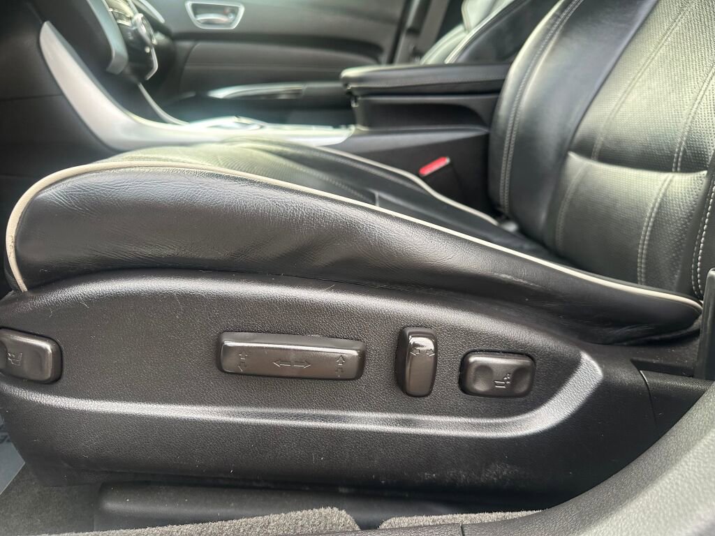 Used 2018 Acura TLX V6 SH-AWD w/ Technology Pkg image 10