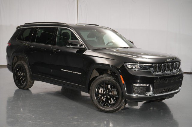 Used 2025 Jeep Grand Cherokee L Limited w/ Luxury Tech Group II AWD/4WD image 14