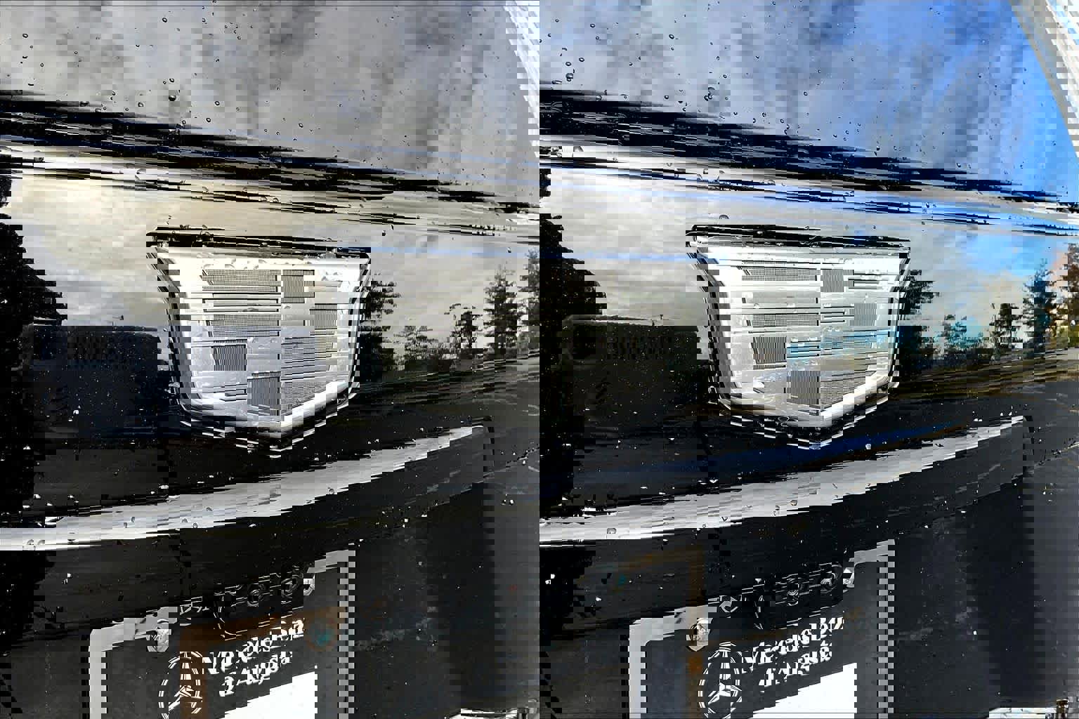 Used 2025 Cadillac Escalade V w/ LPO, ONYX Package image 9