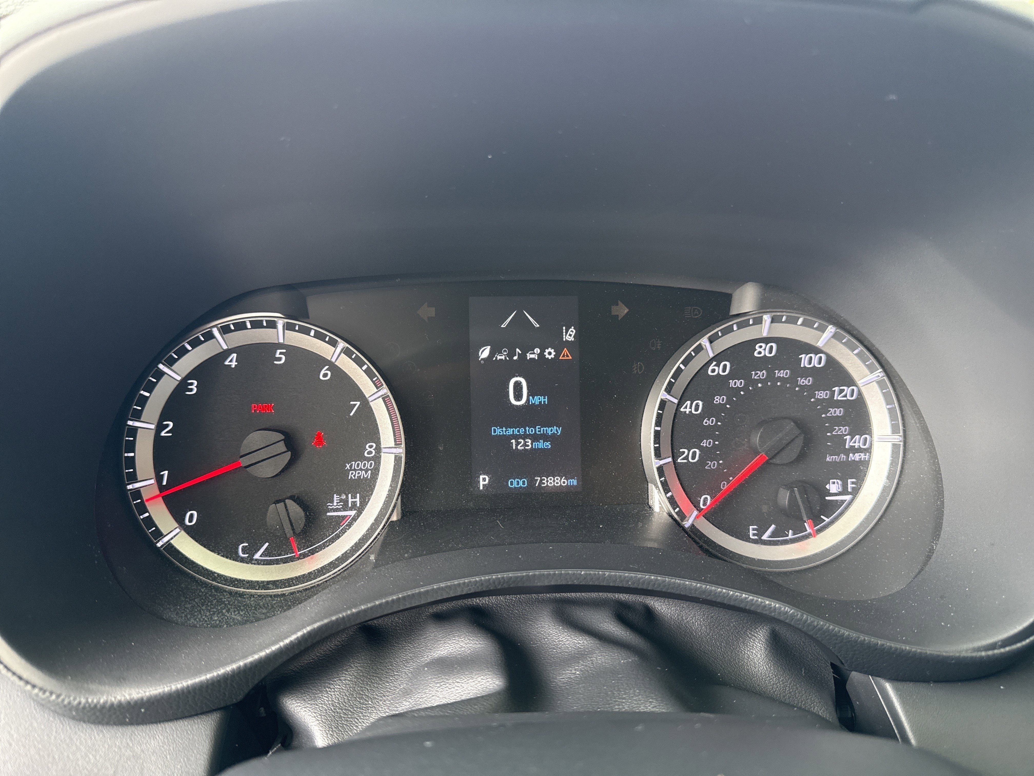Used 2022 Toyota Highlander LE AWD/4WD image 22