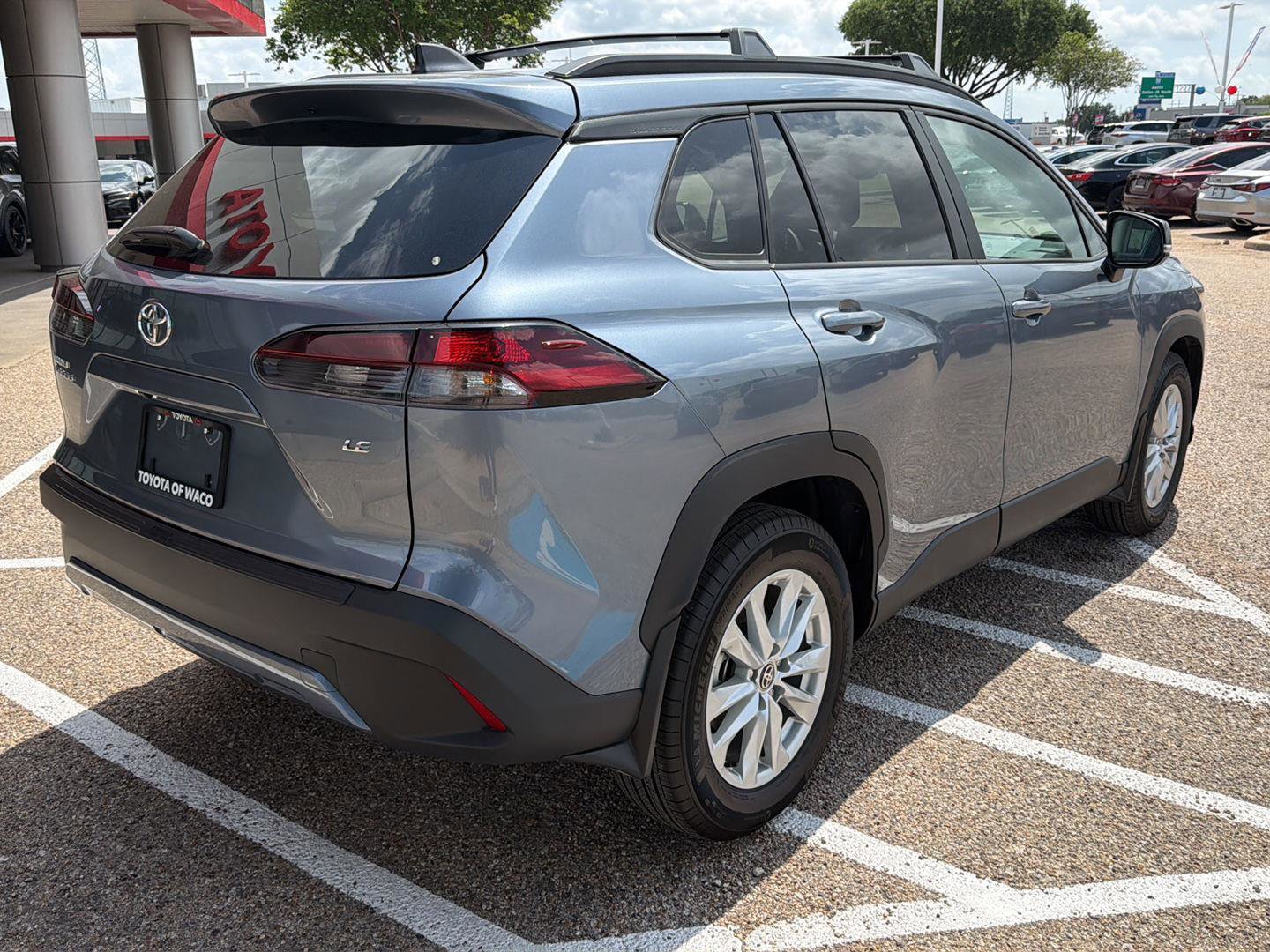 Used 2026 Toyota Corolla Cross LE w/ Moonroof Package image 3