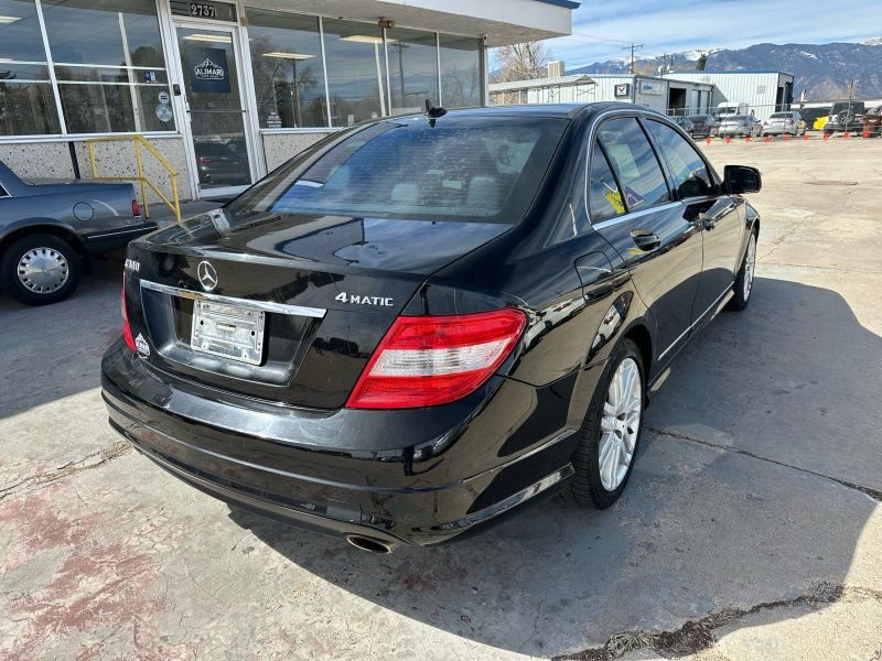 Used 2008 Mercedes-Benz C 300 4MATIC Sedan image 7
