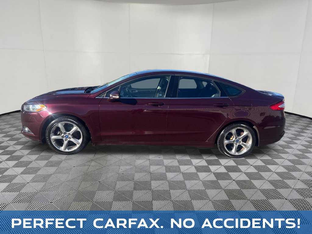 Used 2013 Ford Fusion SE FWD image 3