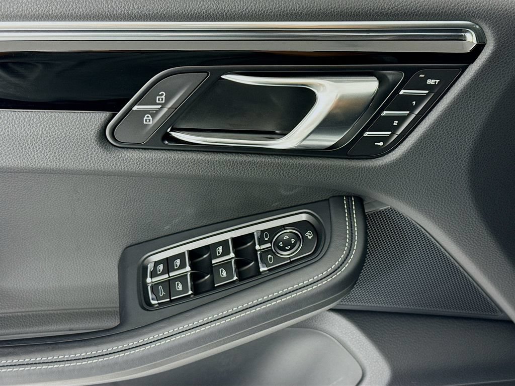 New 2026 Porsche Macan S AWD/4WD image 11