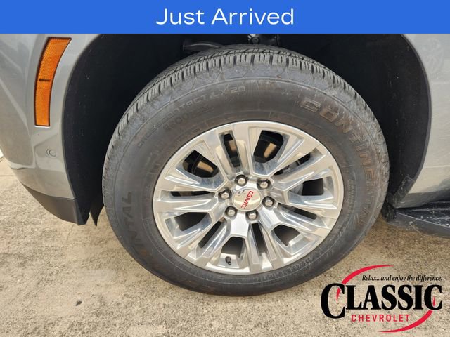 Used 2025 GMC Yukon Denali RWD image 12