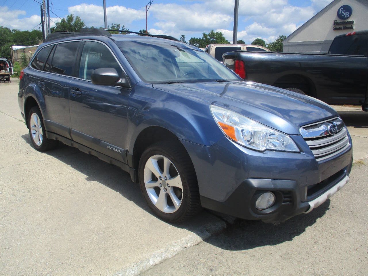 Used 2013 Subaru Outback 2.5i Limited AWD/4WD image 8