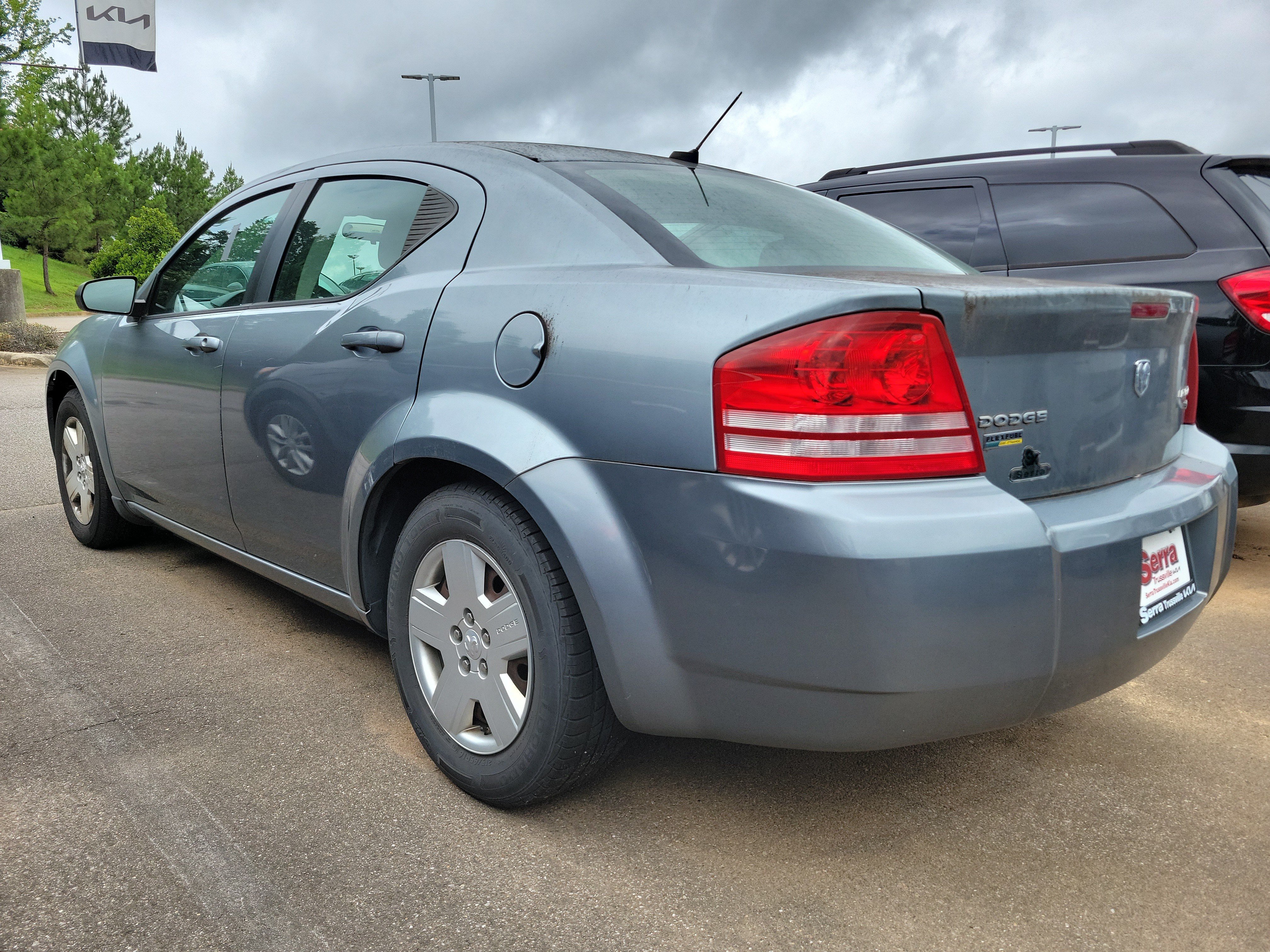 Used 2010 Dodge Avenger SXT FWD image 16