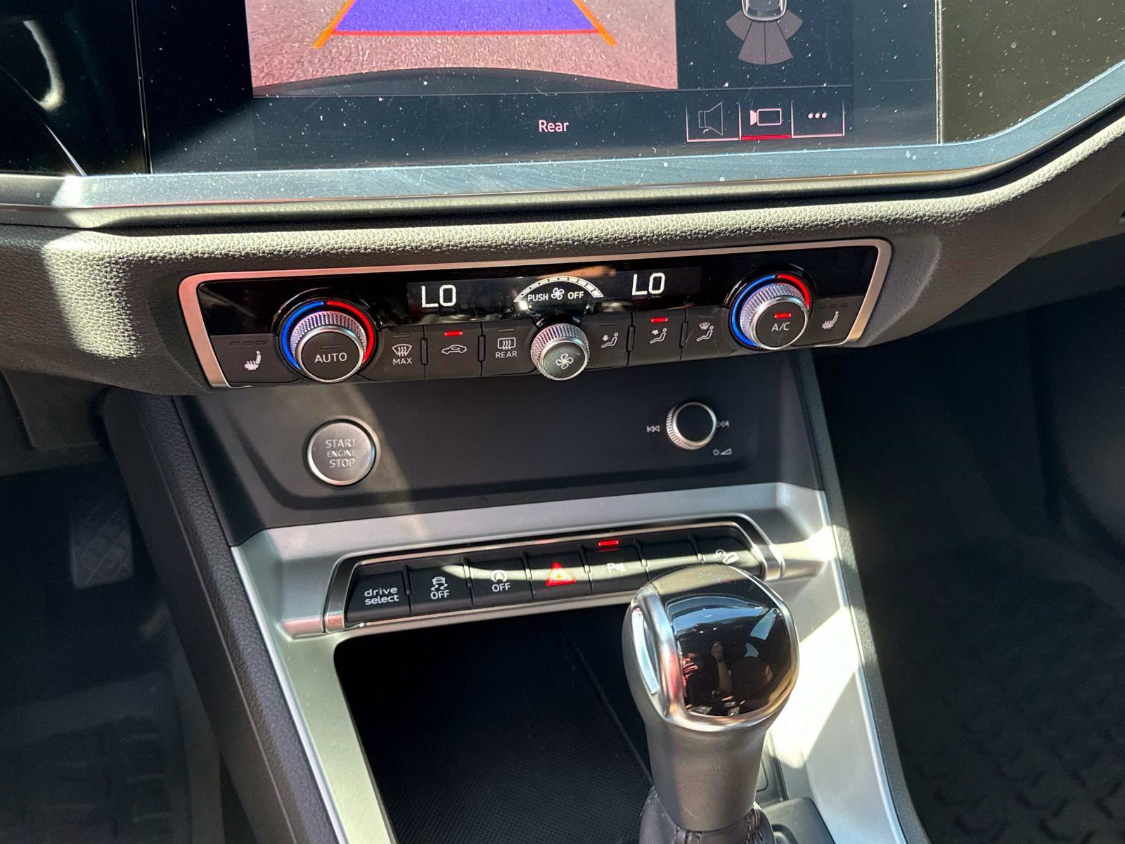 Used 2020 Audi Q3 2.0T Premium w/ Convenience Package image 25