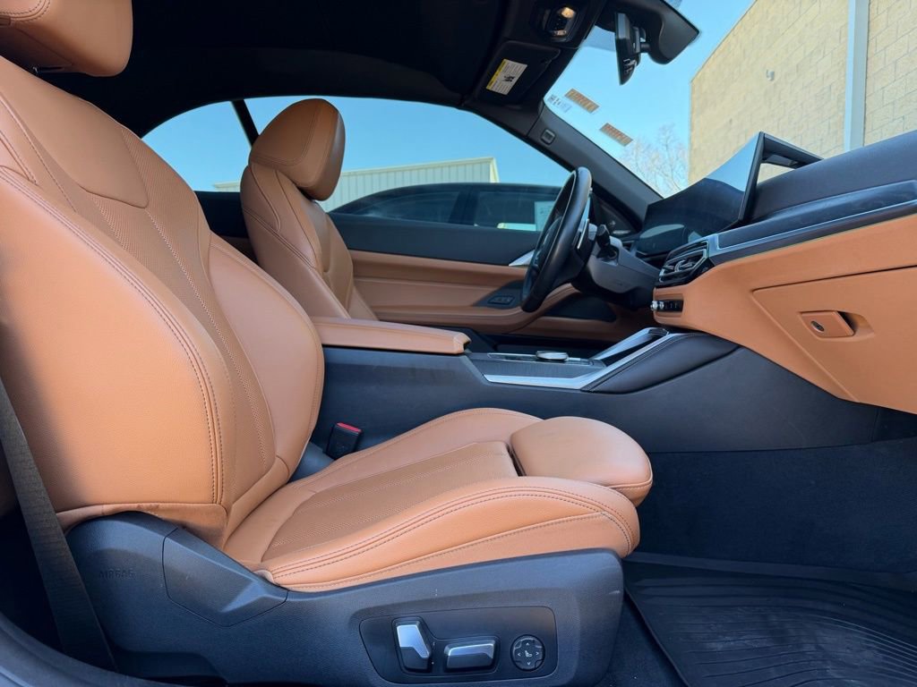Used 2024 BMW 440i xDrive Convertible w/ Premium Package image 15