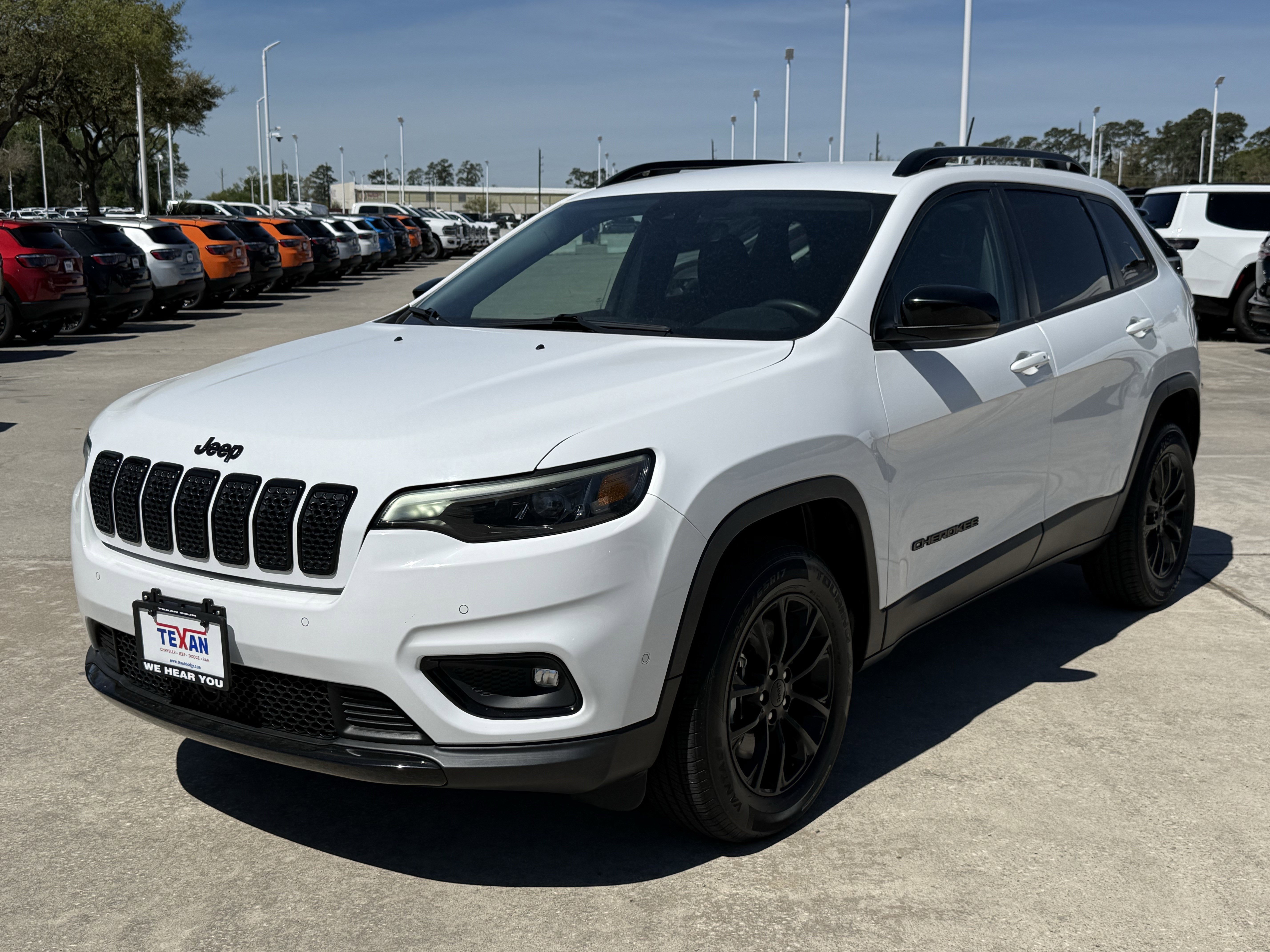 Used 2023 Jeep Cherokee Altitude Lux image 9