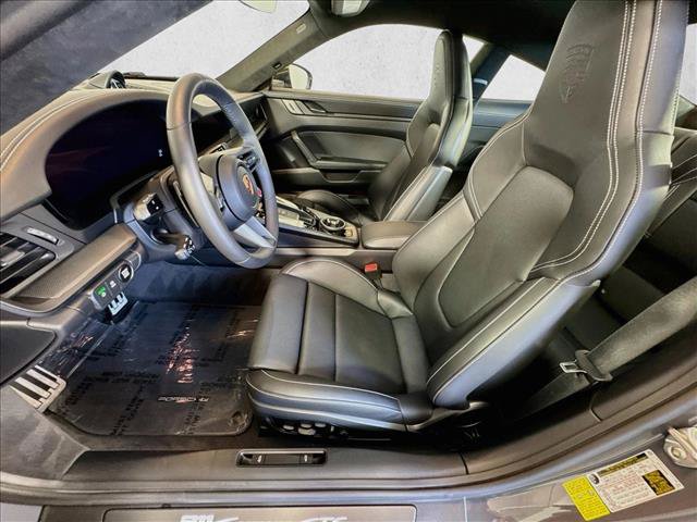 Certified 2025 Porsche 911 Carrera GTS RWD image 5
