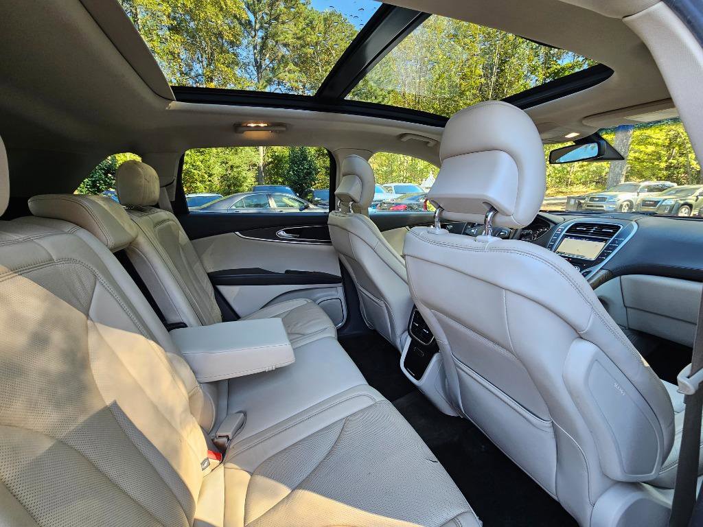 Used 2016 Lincoln MKX Reserve w/ Technology Package AWD/4WD image 39