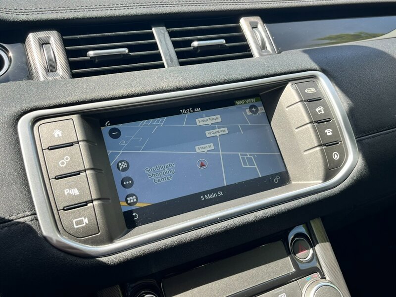 Used 2018 Land Rover Range Rover Evoque SE AWD/4WD image 38
