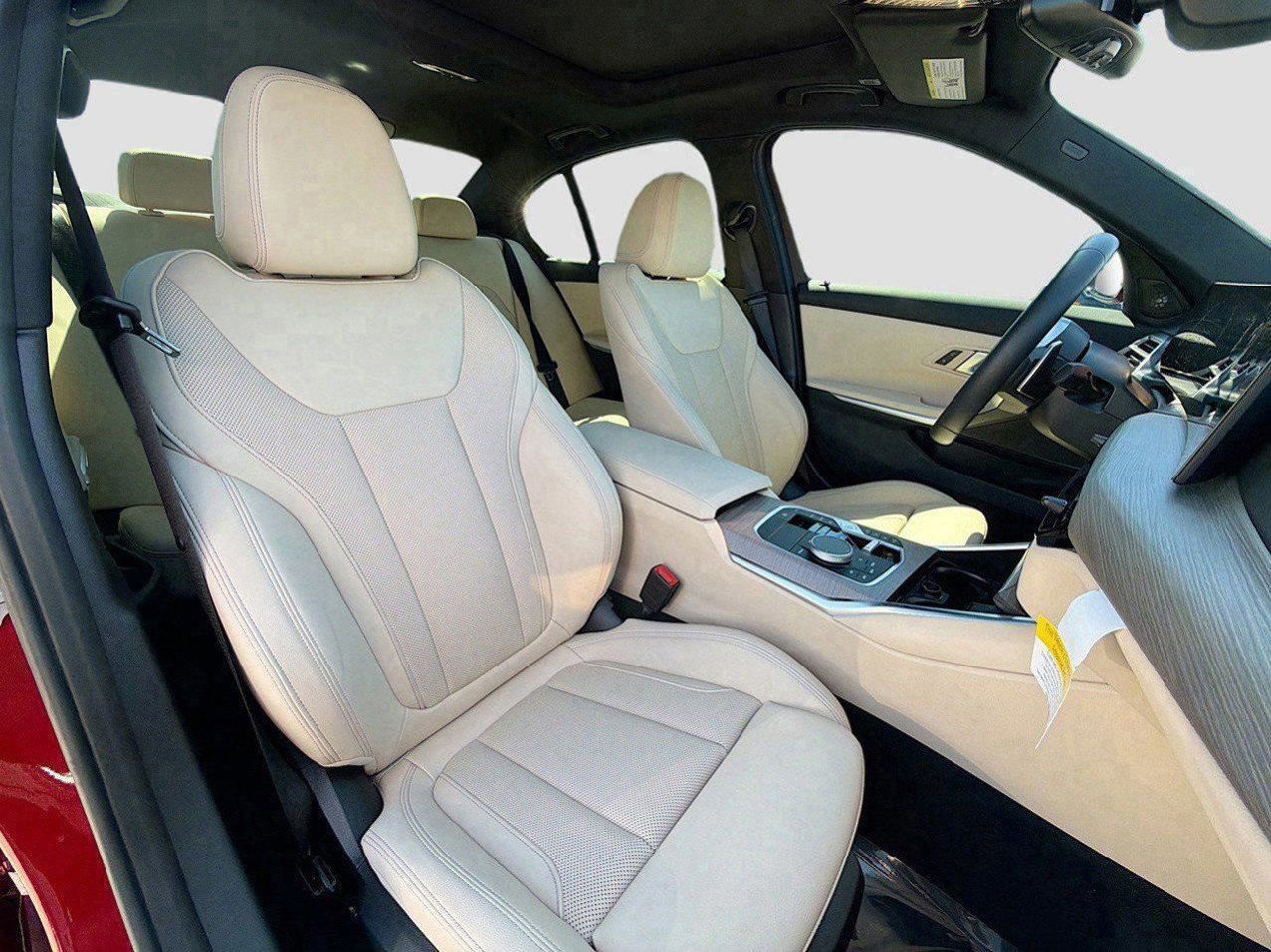 New 2025 BMW 330i Sedan w/ M Sport Package RWD image 16