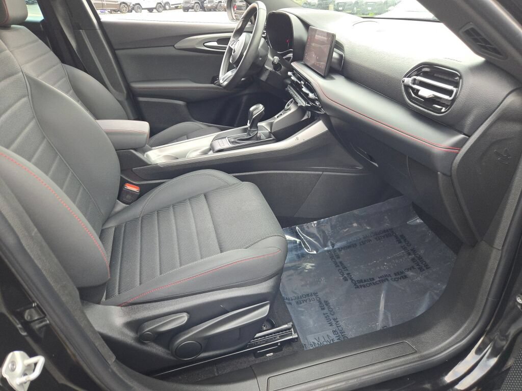 Used 2024 Dodge Hornet GT AWD/4WD image 17