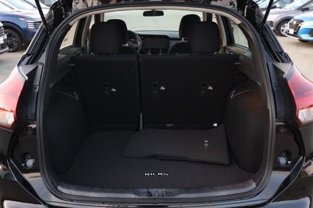 New 2025 Nissan Kicks Play S image 16