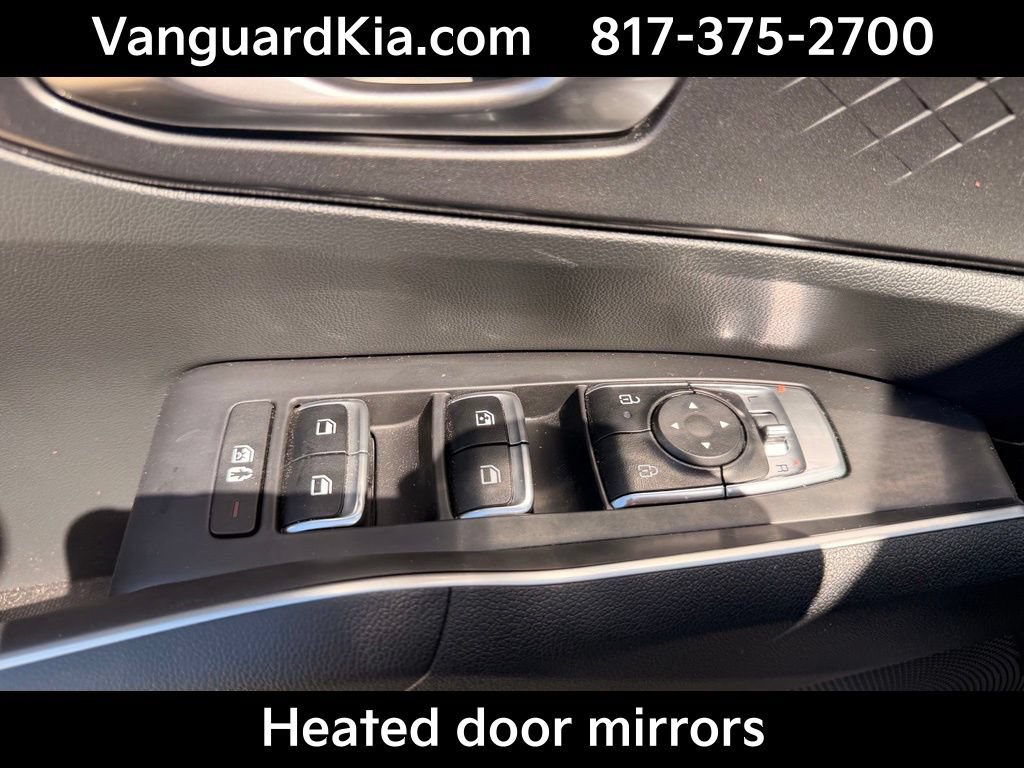 Certified 2025 Kia Sorento S w/ Panoramic Sunroof Package FWD image 17