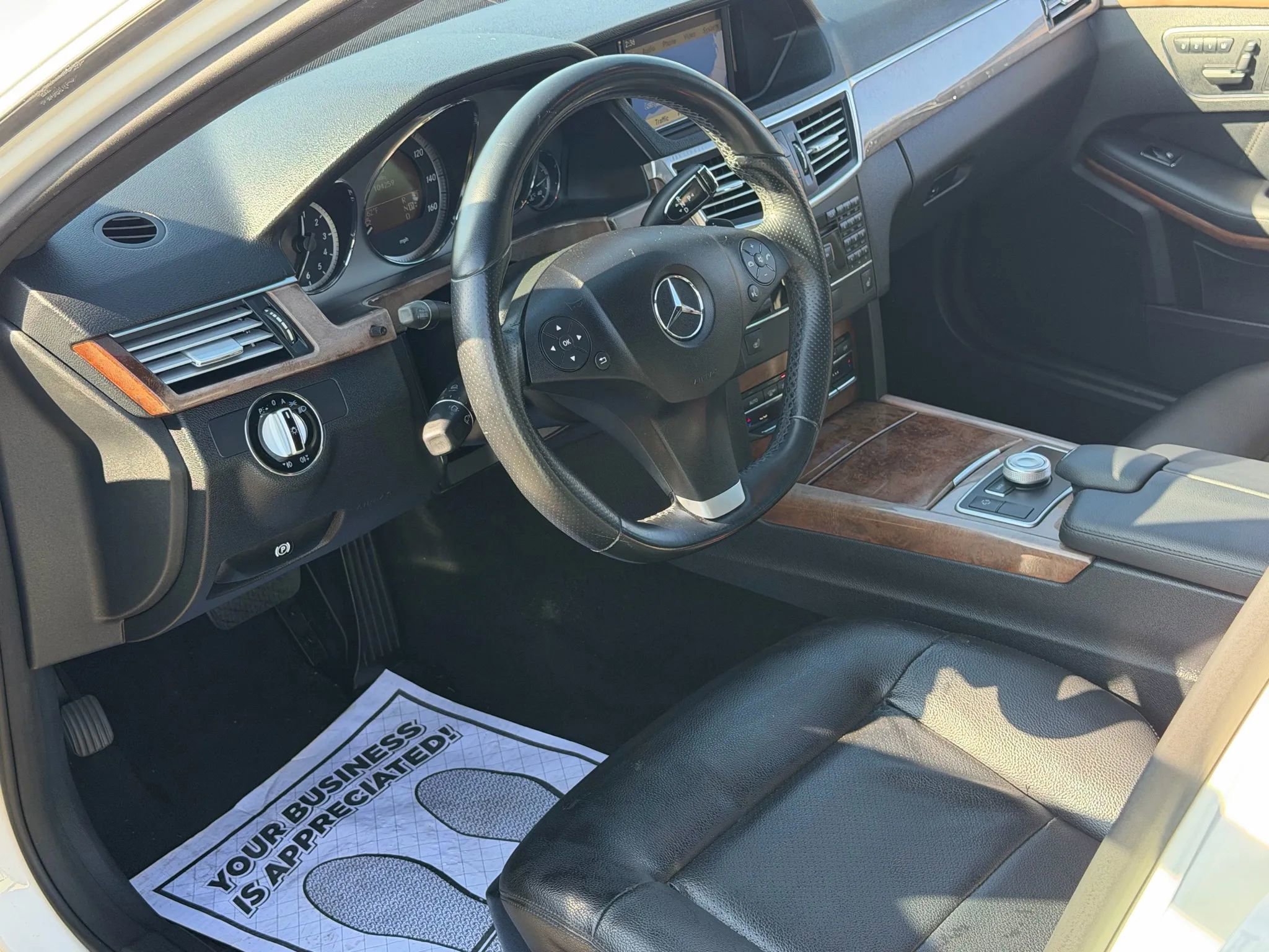 Used 2010 Mercedes-Benz E 350 E 350 Sedan 4D image 9