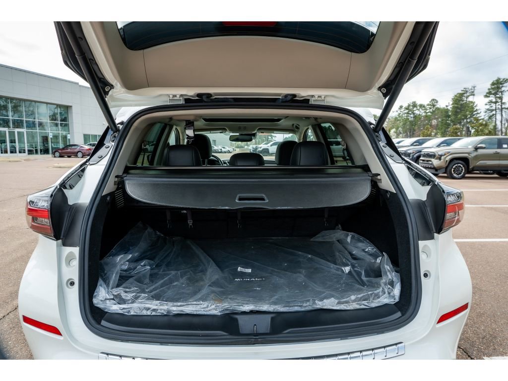 Used 2022 Nissan Murano Platinum w/ Cargo Package image 15