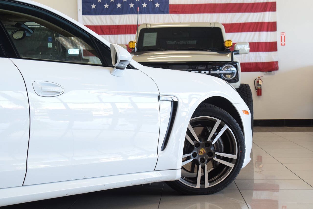 Used 2016 Porsche Panamera AWD/4WD image 36