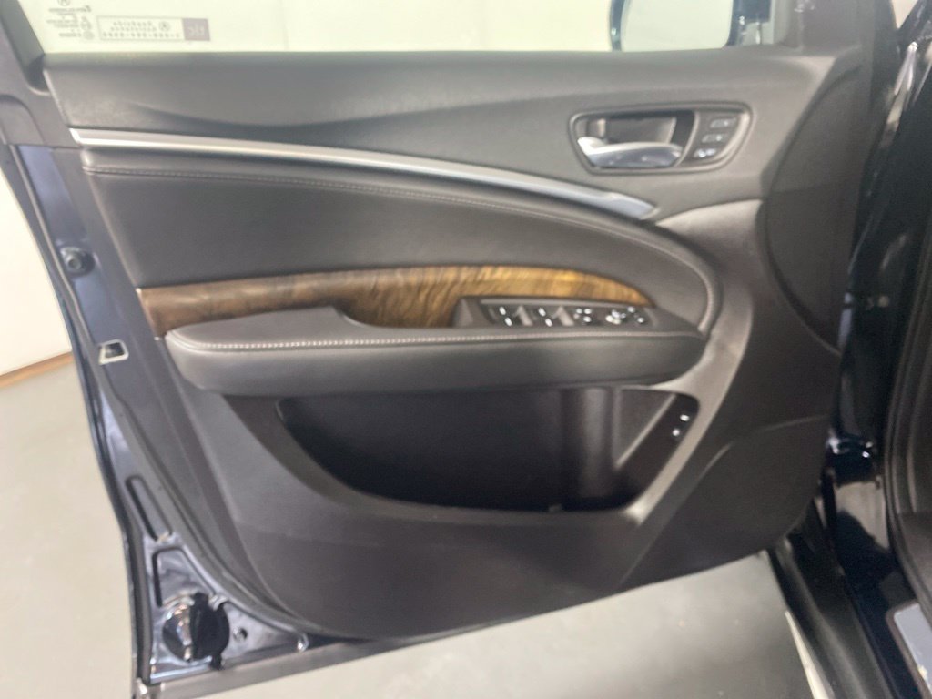 Used 2020 Acura MDX w/ Technology Package AWD/4WD image 25
