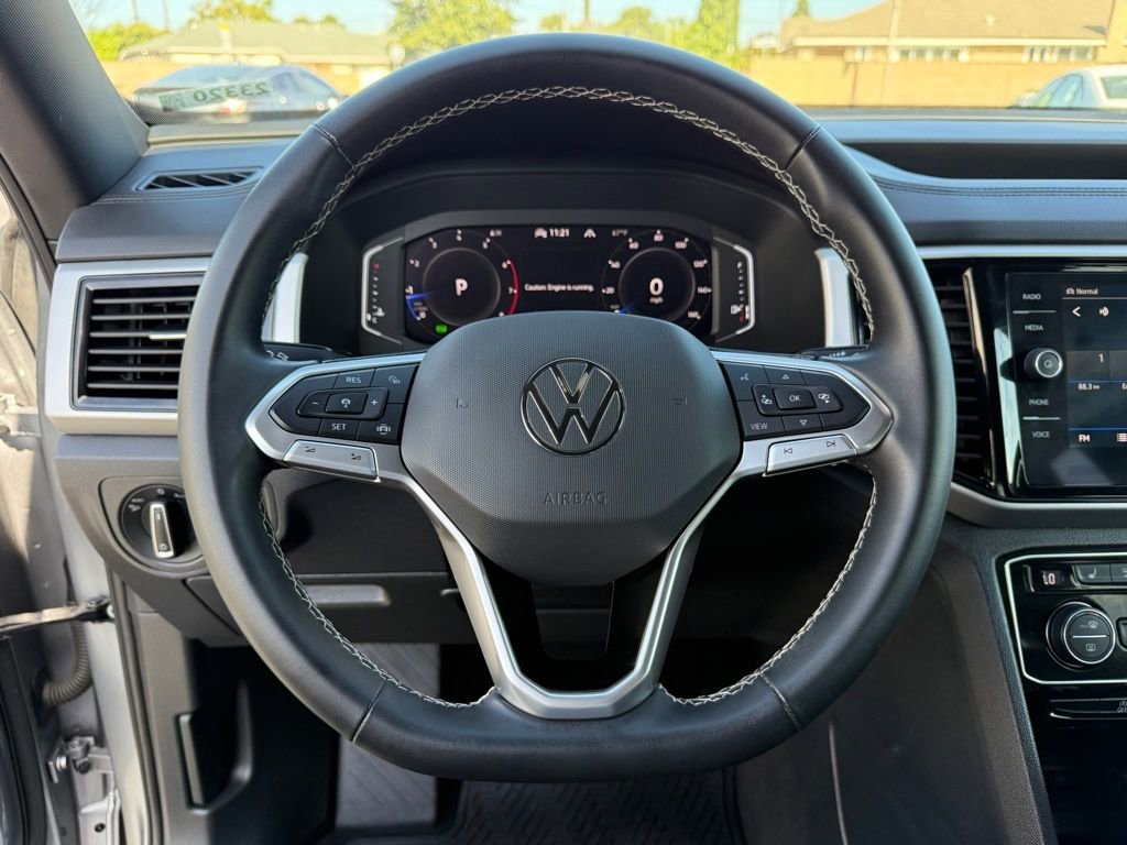 Certified 2022 Volkswagen Atlas Cross Sport SE image 17