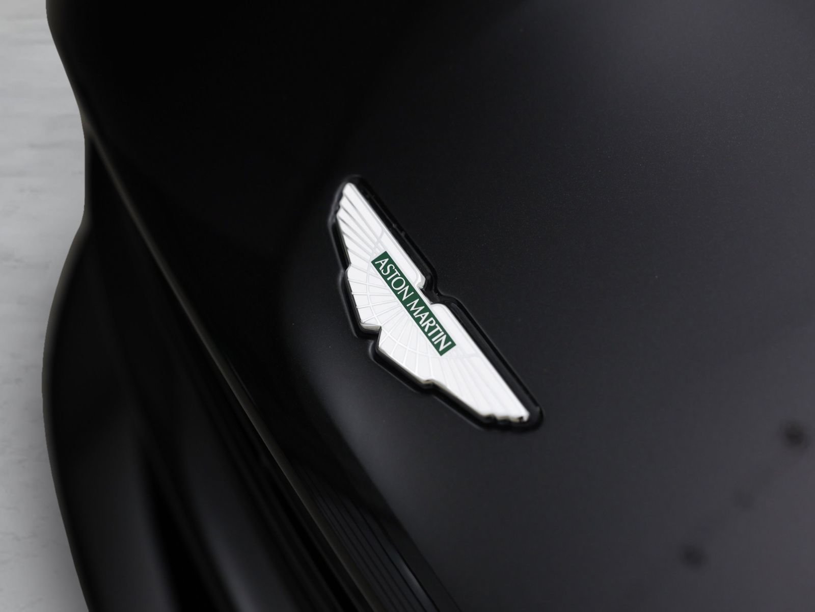 Used 2018 Aston Martin DB11 V12 RWD image 42