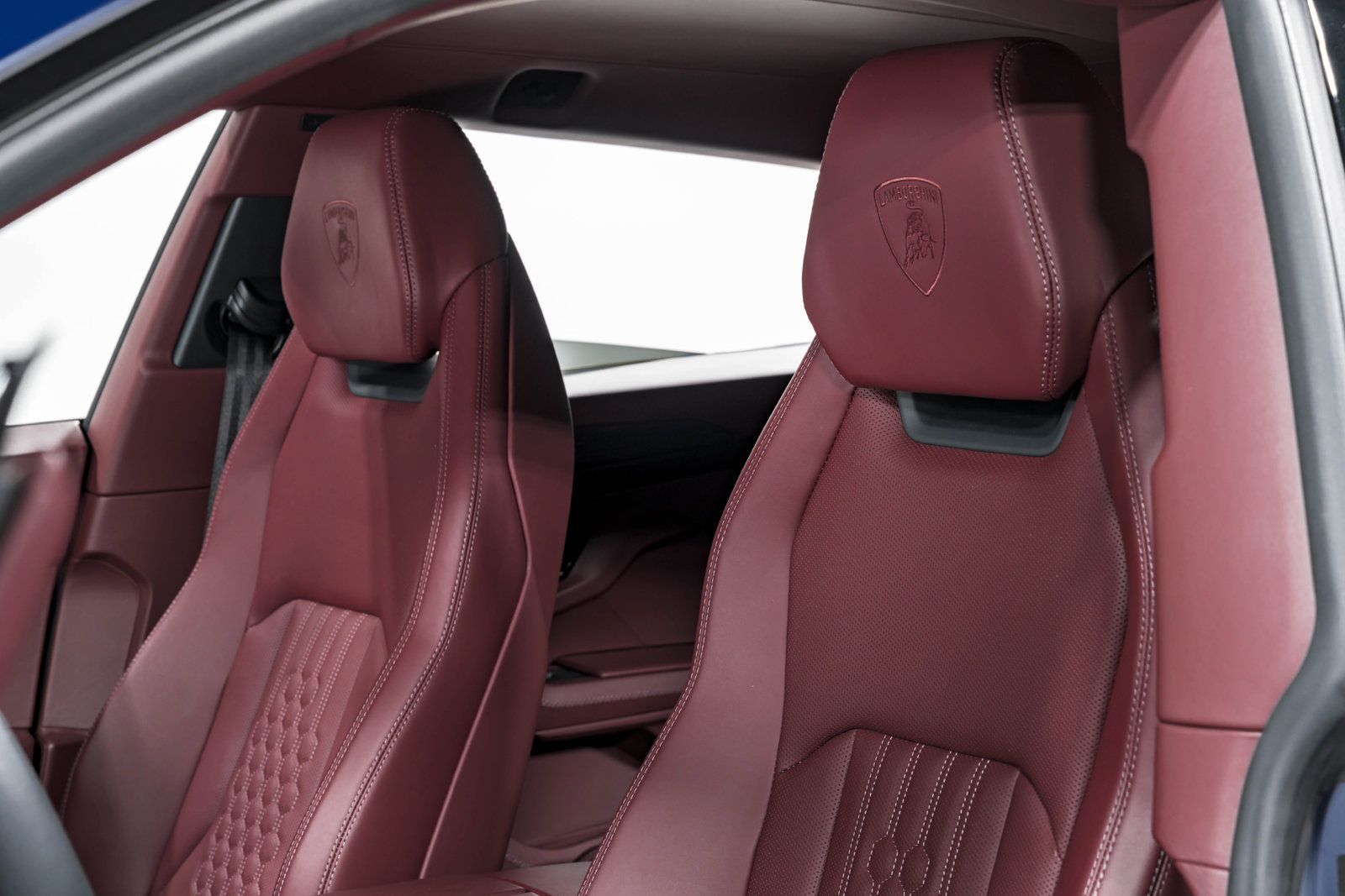 Used 2025 Lamborghini Urus SE AWD/4WD image 20