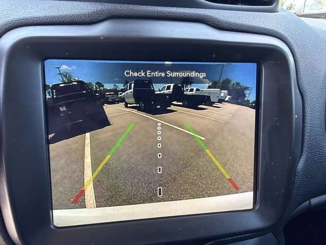 Used 2023 Jeep Renegade Latitude AWD/4WD image 25