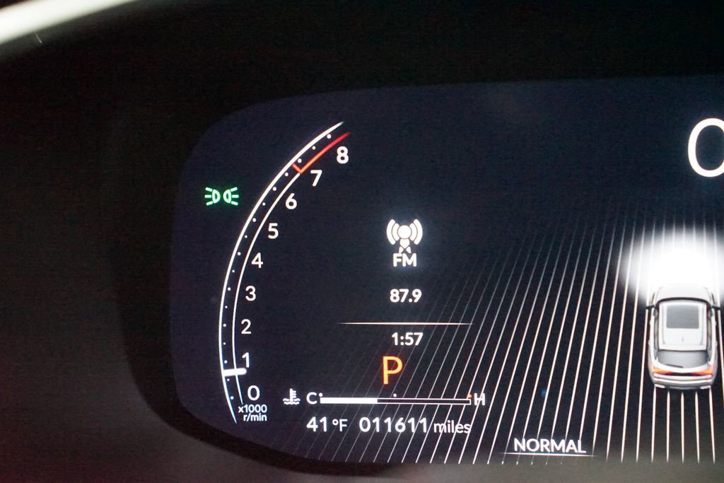 Used 2025 Acura MDX w/ Technology Package image 17