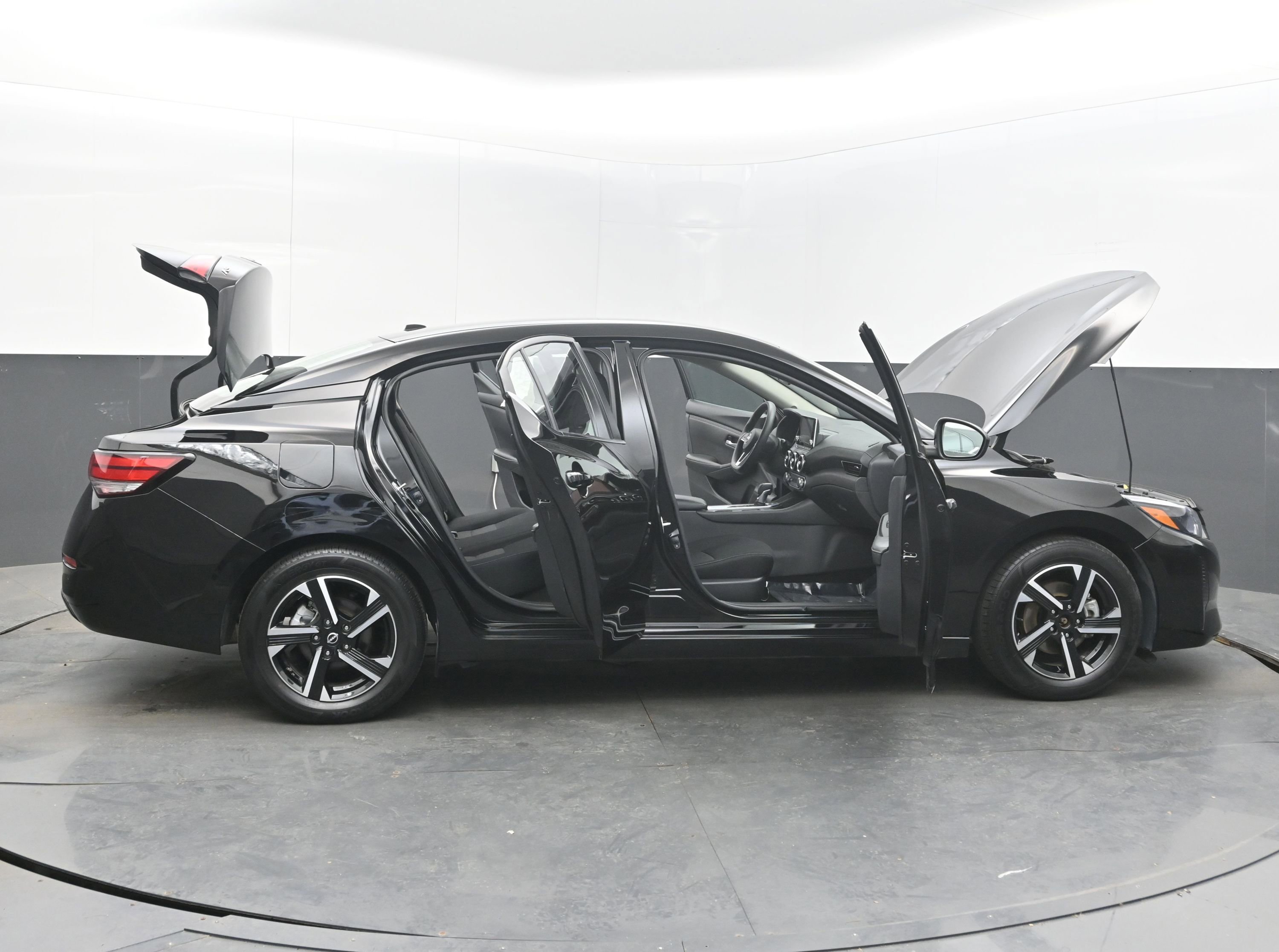 Used 2024 Nissan Sentra SV image 43