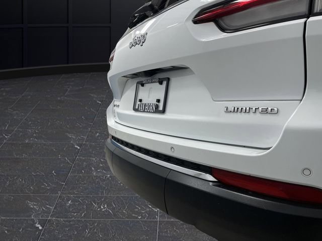 Used 2023 Jeep Grand Cherokee L Limited image 35